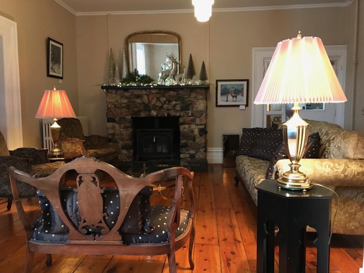 The Cove Inn Westport Экстерьер фото