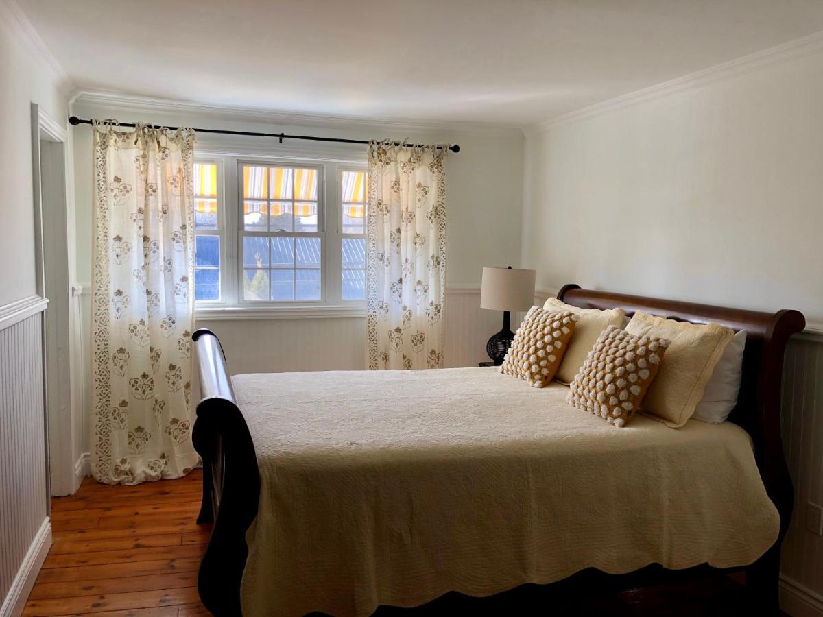 The Cove Inn Westport Экстерьер фото